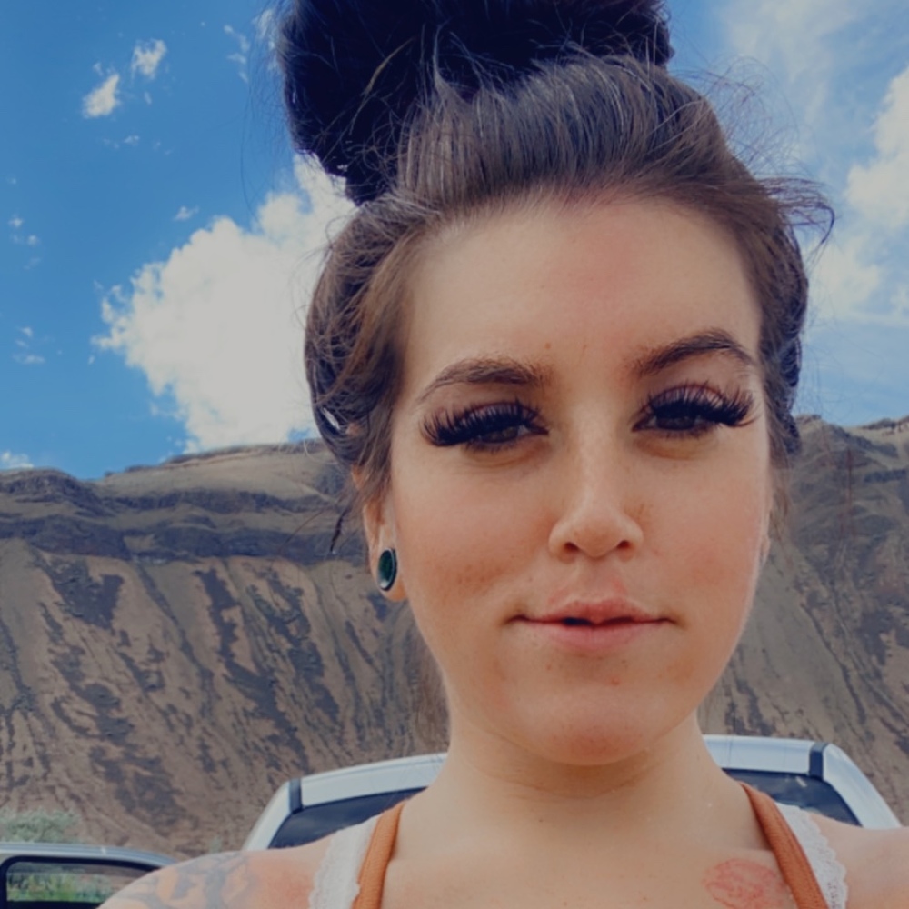 Meet your Posher, Tiphani nicole